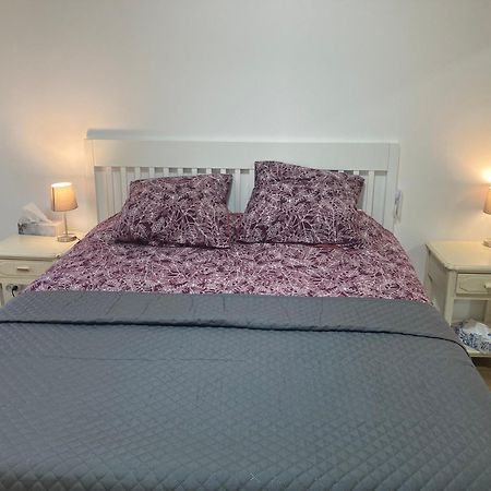 Chambre Parentale , Salle De Bain Privee, Acces Plages & Vue Mer Du Salon Dans Appartement Partage Chez L'Habitant ,, Master Bedroom, Private Bathroom, Beach Access & Sea View คานส์ ภายนอก รูปภาพ